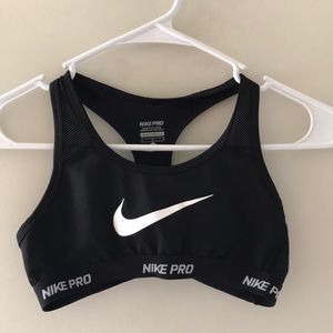 Nike Pro Sports Bra